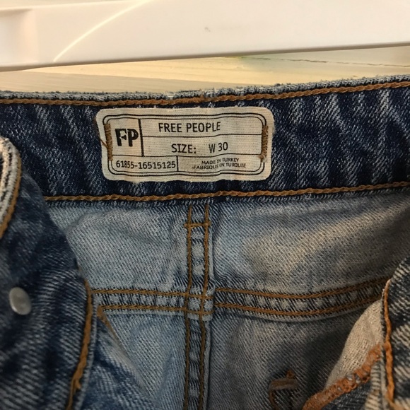 Free People distressed jeans - Picture 7 of 9